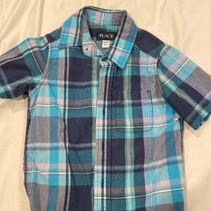 Kids small 5-6 short sleeve blue button down. Great condition